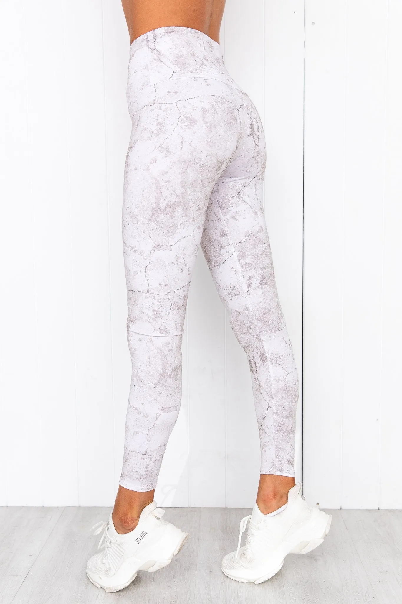 Alabaster High Rise Legging