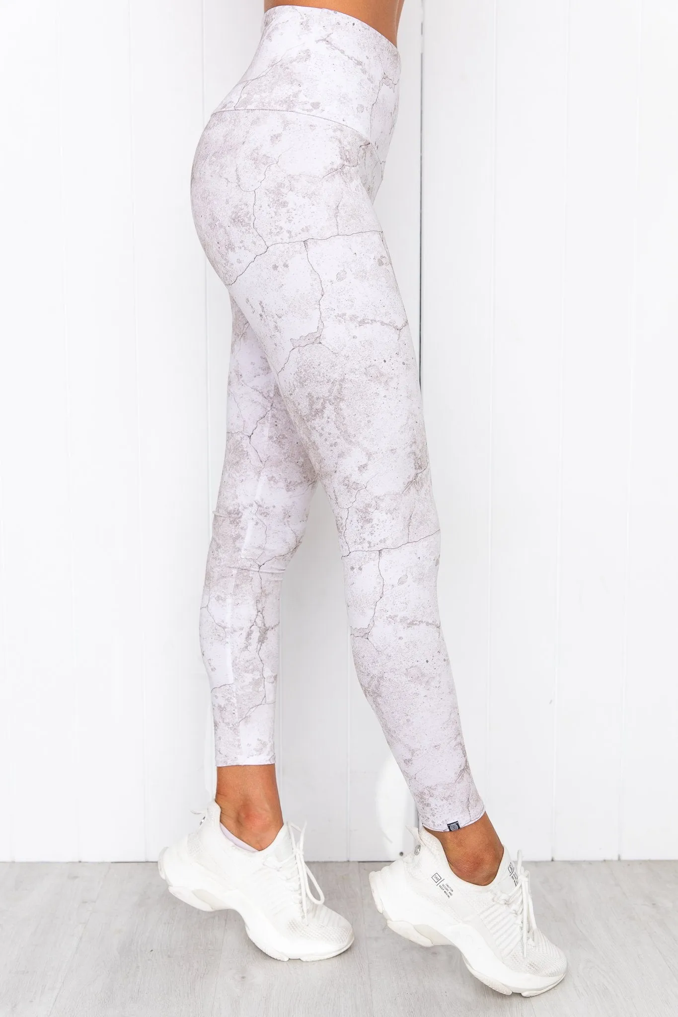 Alabaster High Rise Legging