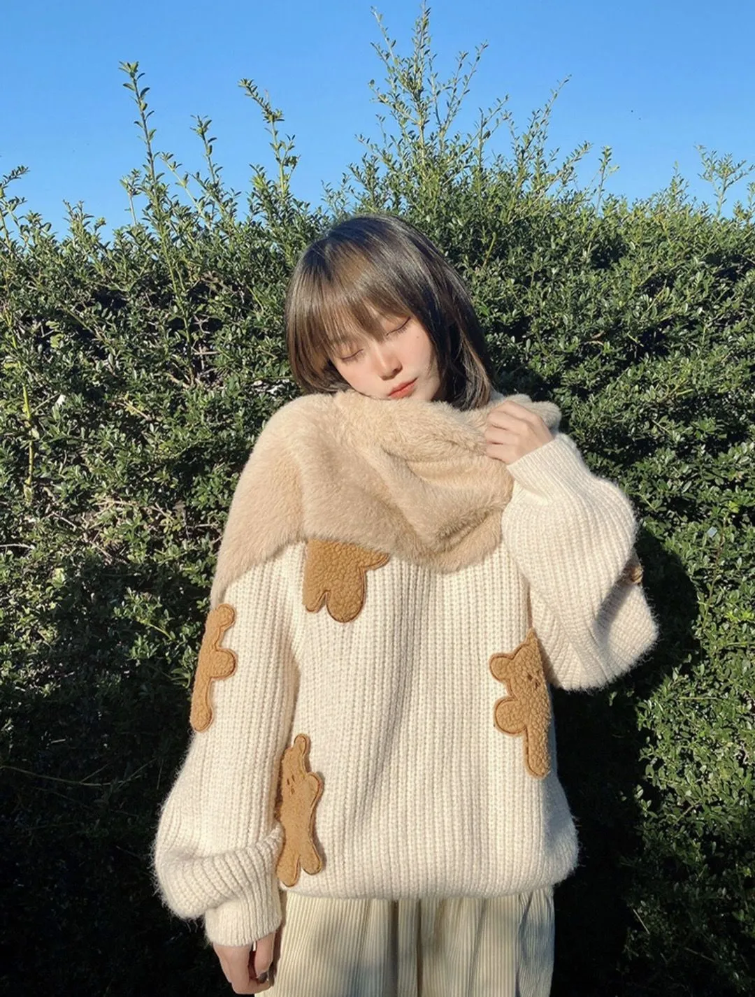 Dusty Bear Knitted Pullover