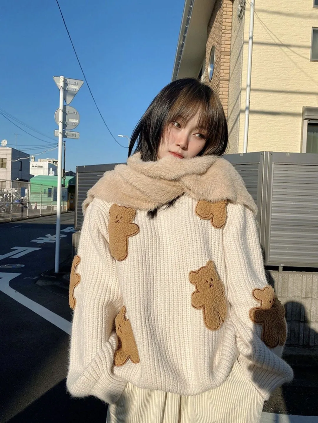 Dusty Bear Knitted Pullover