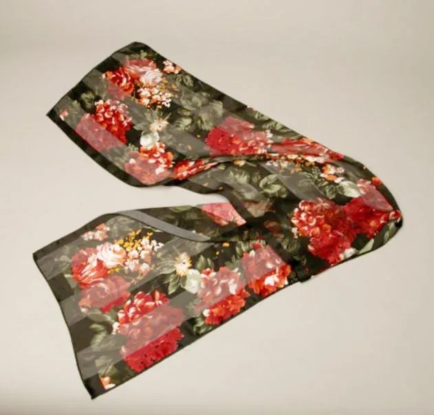 Elaine Gold Floral Vintage Scarf Red Black Accessory