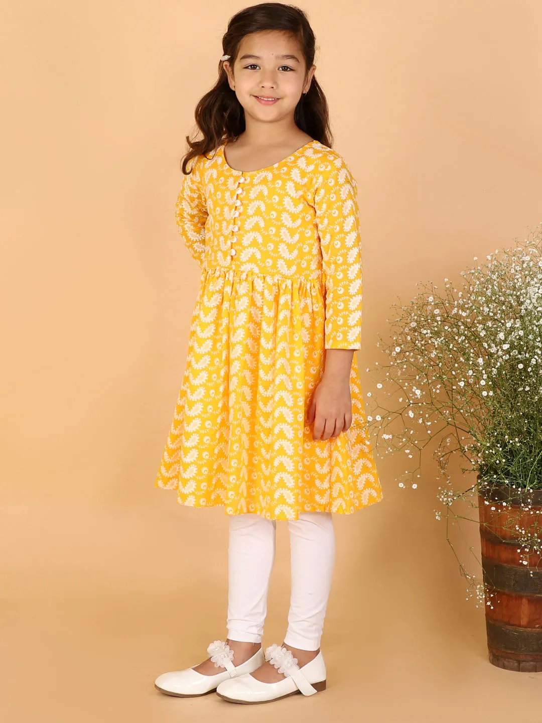 Jashvi Girl's Orange Pure Cotton Chikankari Kurta With Leggings