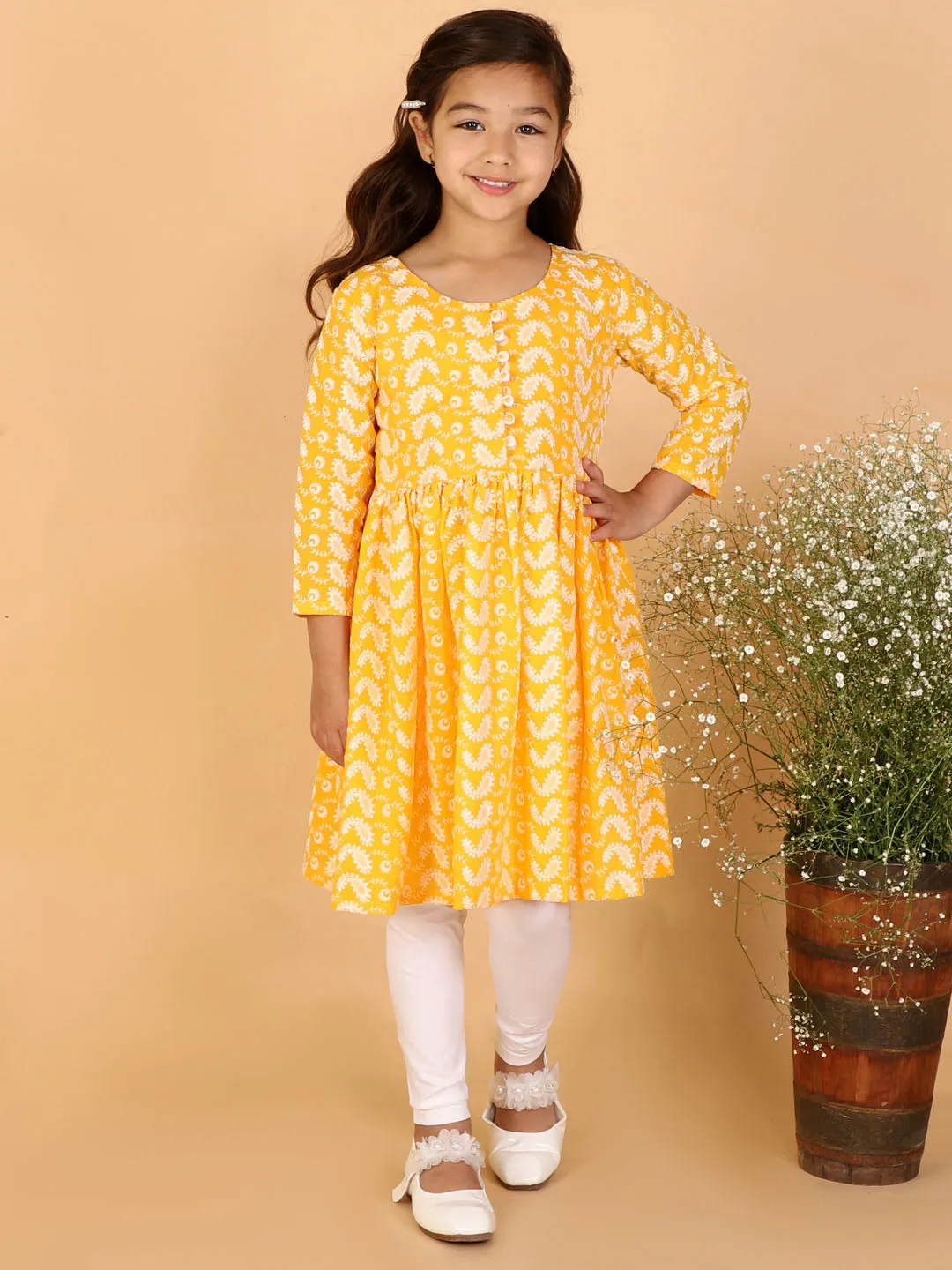 Jashvi Girl's Orange Pure Cotton Chikankari Kurta With Leggings