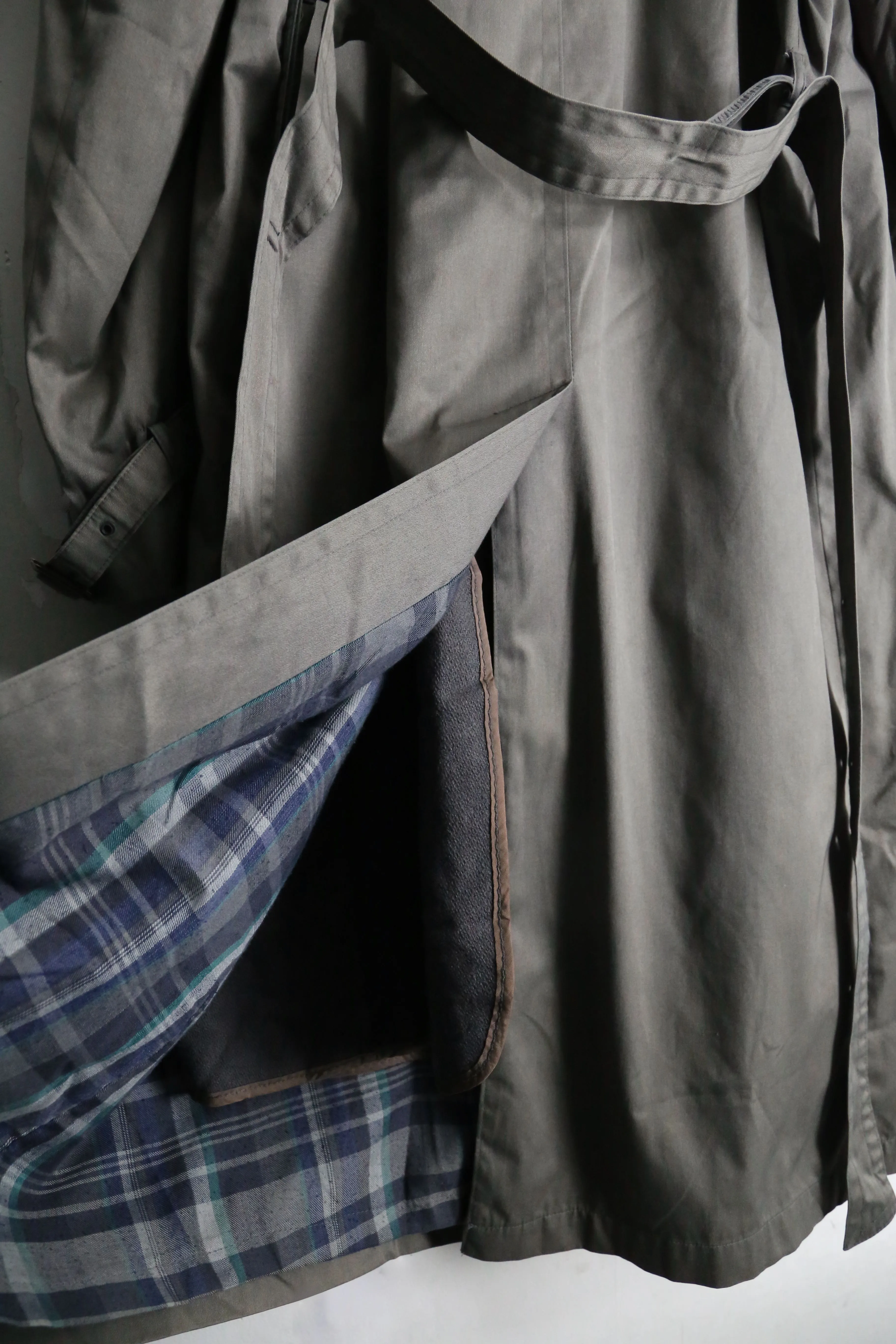 “KUPPEN HEIMER” dark gray trench coat