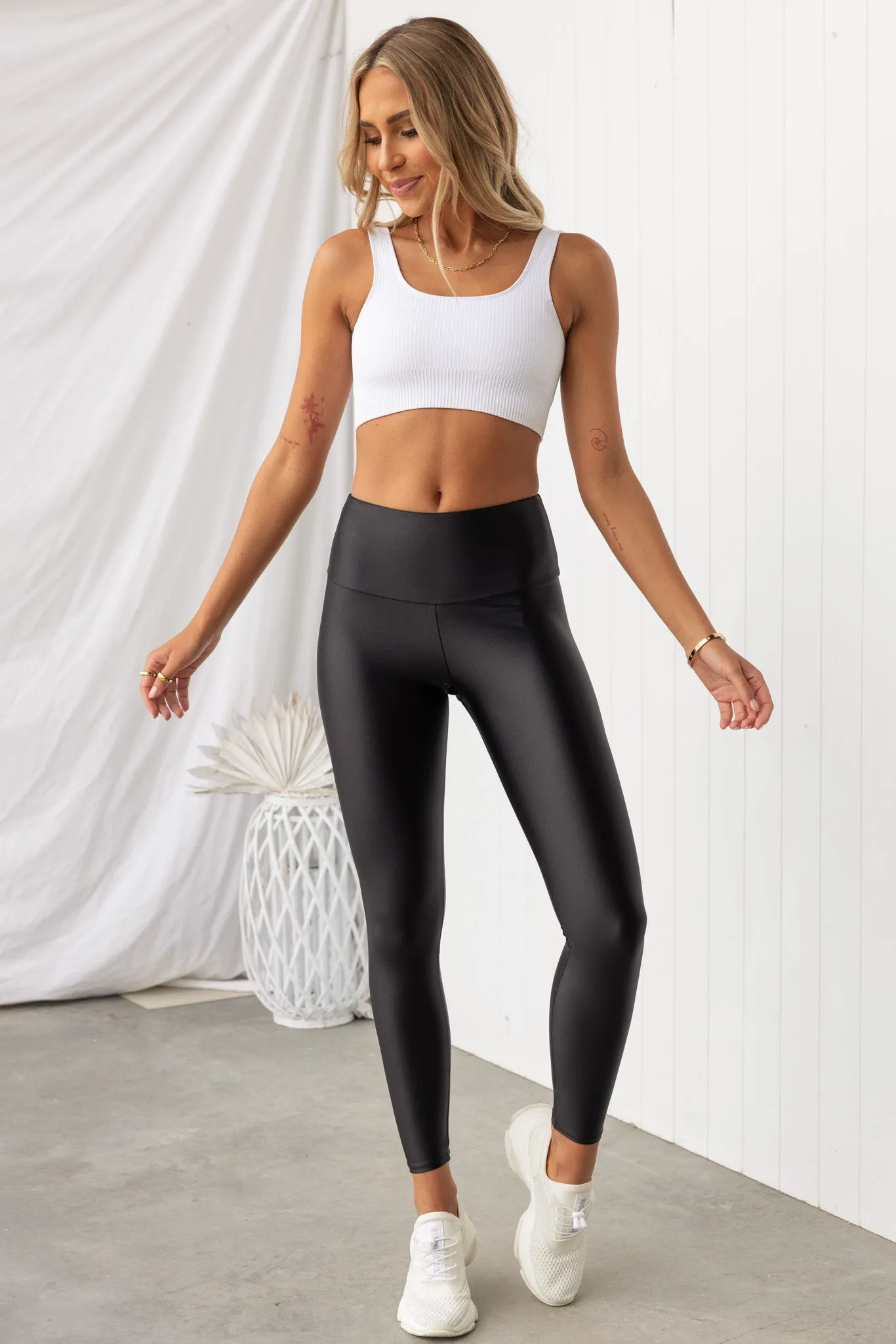 Liquid High Rise Legging - Black