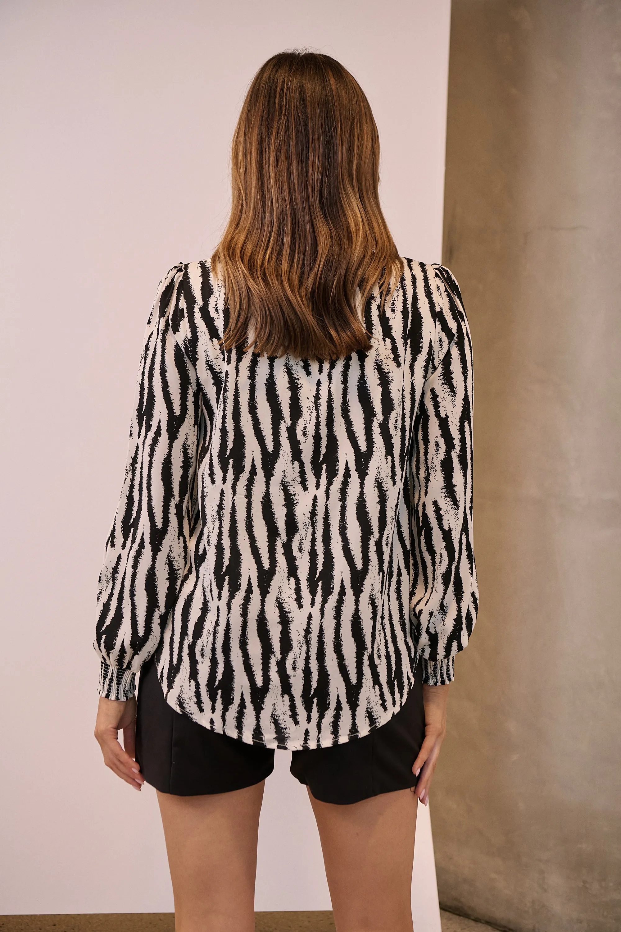 Rue Black/White Long Sleeve Satin Top