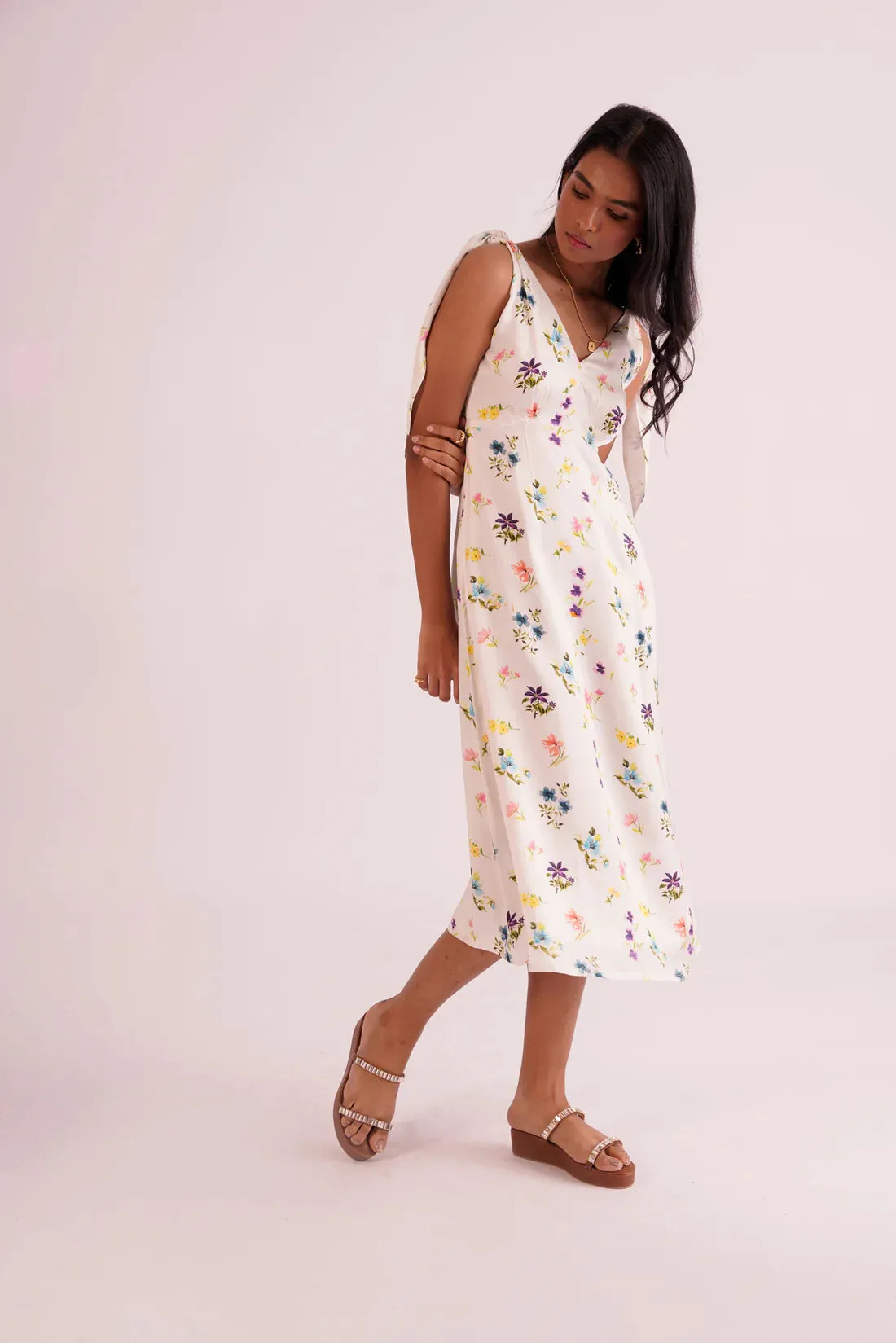 V-neck Floral Women's White midi Dress